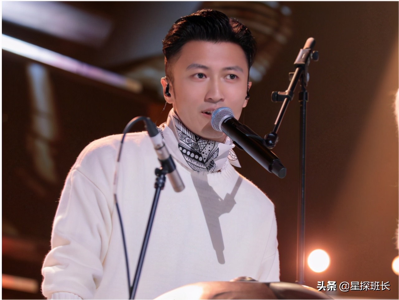 《中国好声音》决赛5进3：李荣浩创逆袭奇迹，谢霆锋今年又陪跑