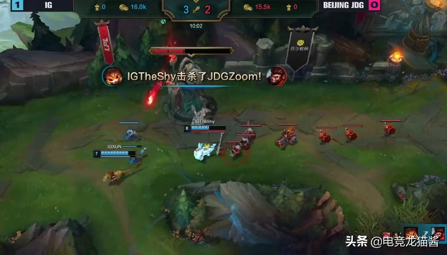 Spring contest: IG happy event carries make a good beginning, the two grams that choose dimension hold JDG in the palm tote male gun, does the meaning where? 