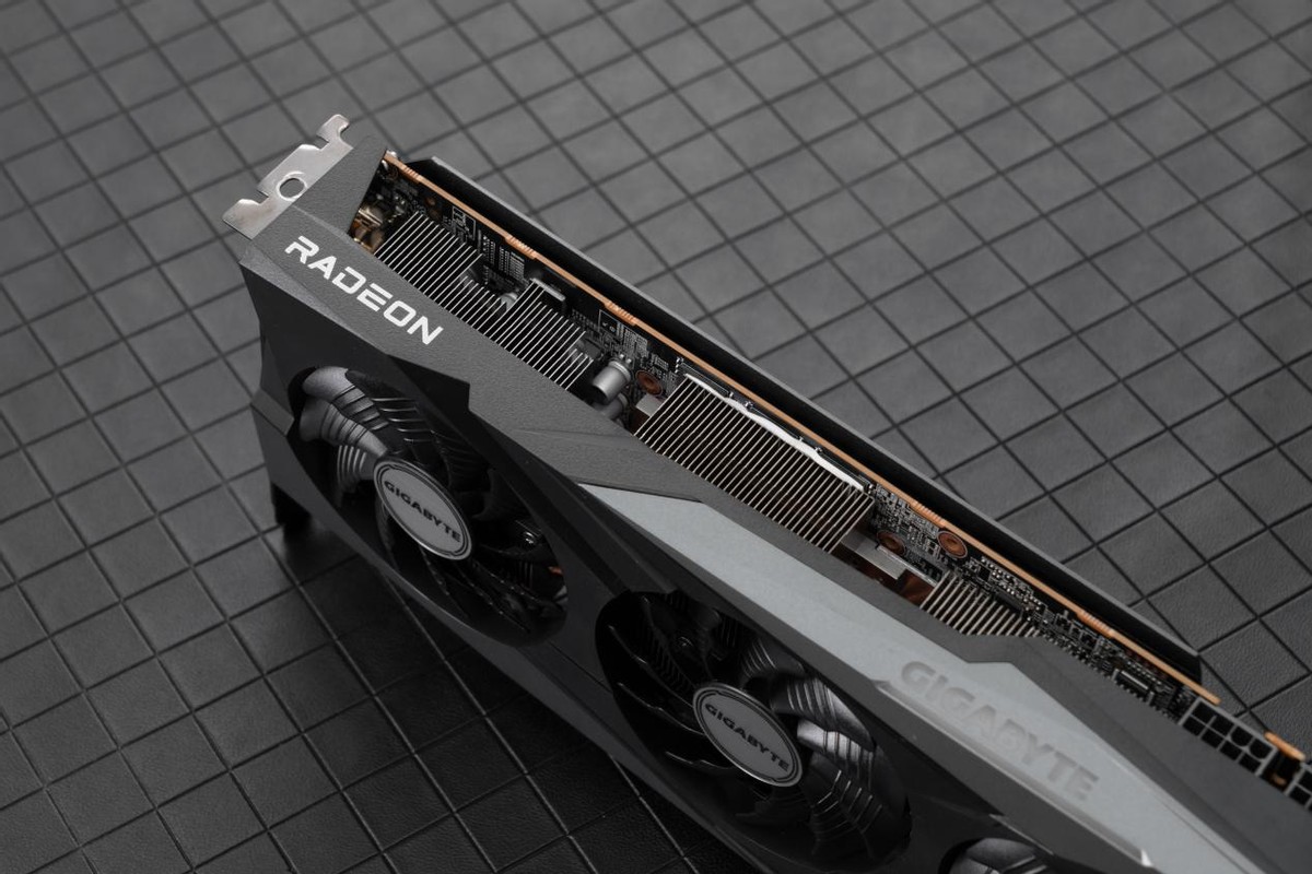 性能、散热远超公版 技嘉RX 6700 XT GAMING OC 12G评测