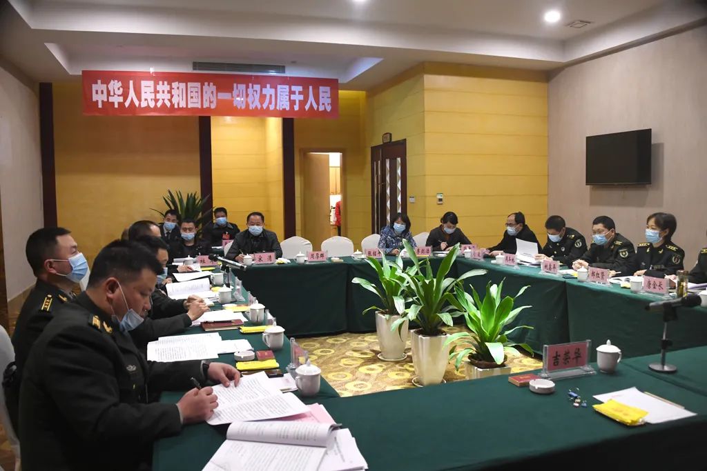 【图片新闻】市五届人大五次会议各代表团举行分组讨论