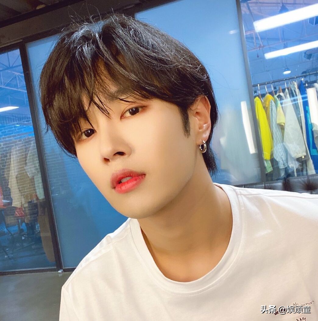 李汶翰成综艺新宠，在《笑起来真好看》后，再