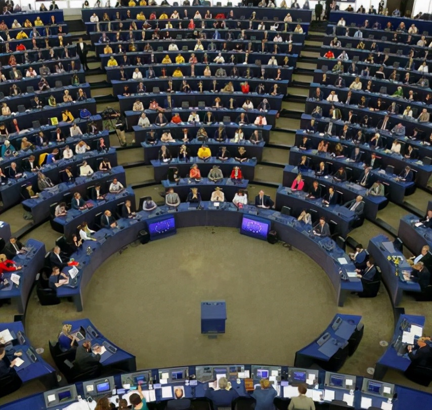 不装了！欧盟极力在2万亿市场中排除中国，匈牙利：不同意