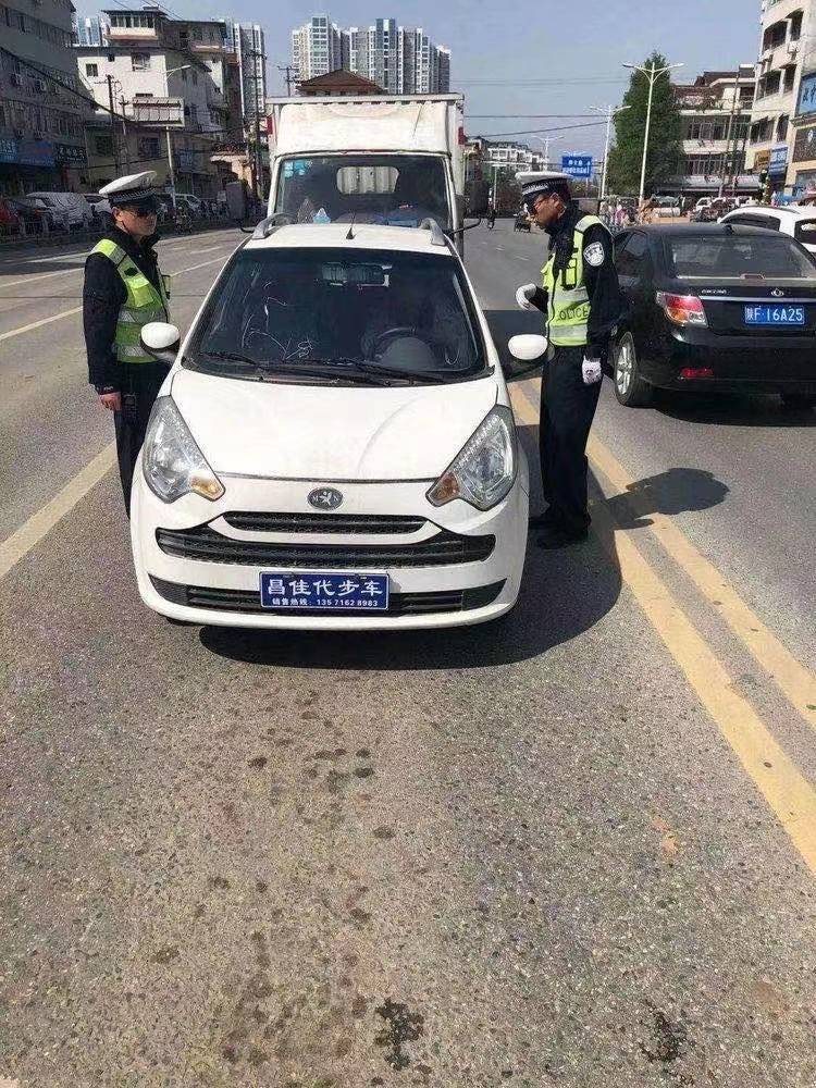 汉中公安交警一大队：彰显“交警力度”，擦亮城市文明底色