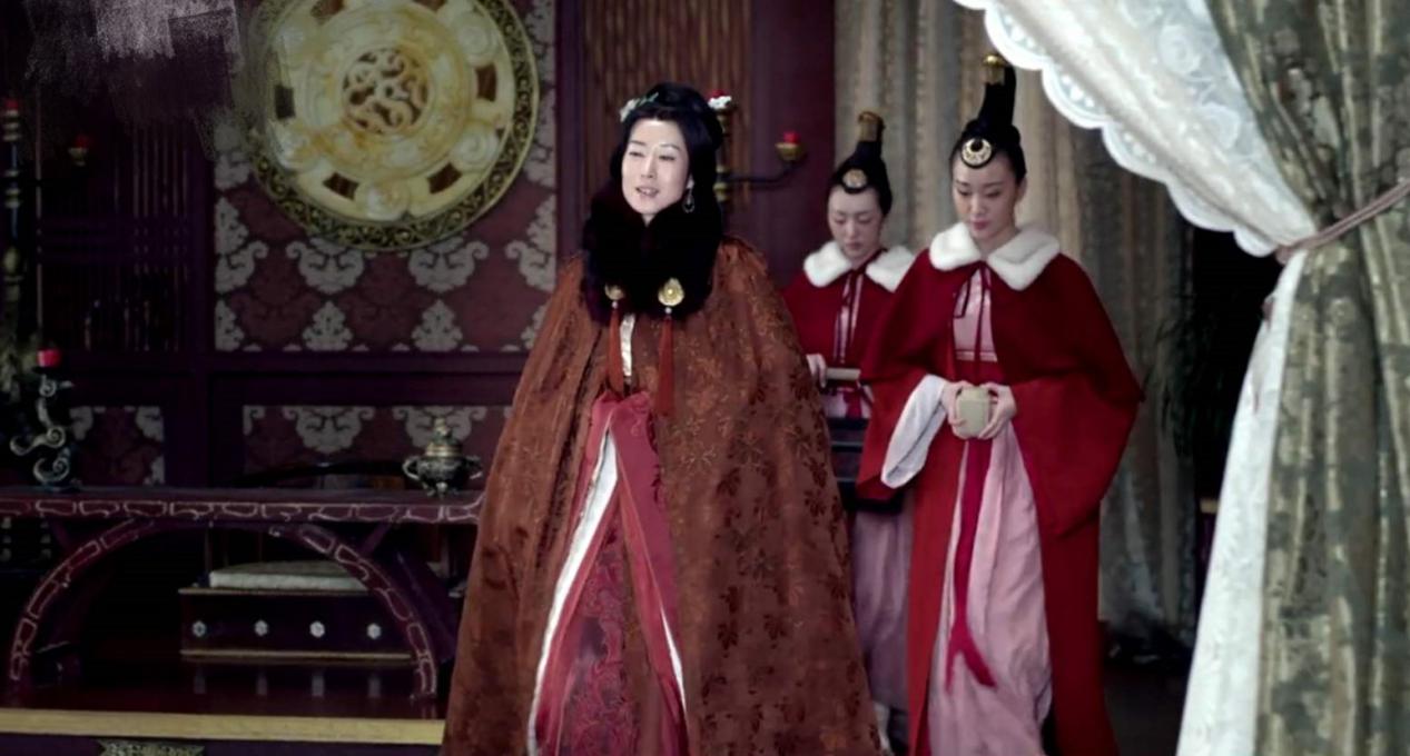 正午阳光导演李雪大婚！新娘和杨紫是同班同学，曾扮演伪装者阿香
