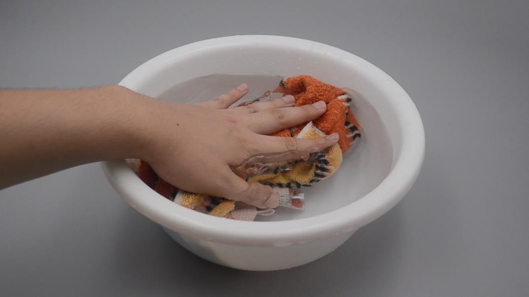 夏天开空调，记得在房间挂一条毛巾，作用大，知道的人还不多