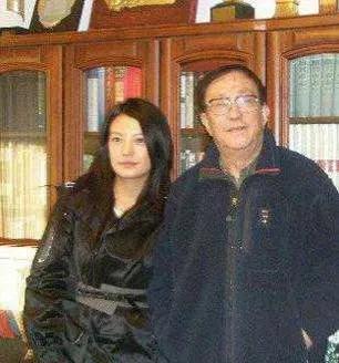 还珠三姐妹怎样拉开差距的？赵薇一路大佬护航