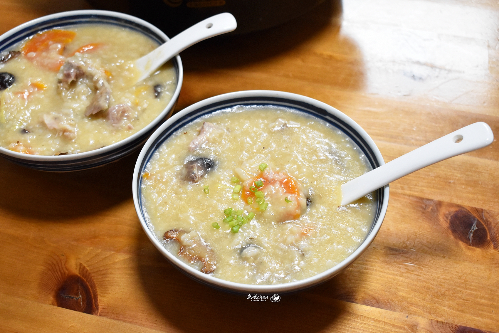 早餐吃这碗粥太幸福了，只需三样食材，这样做鲜美香滑，营养丰富