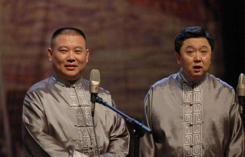 郭德纲把相声带进剧场善莫大焉，但剧场相声也