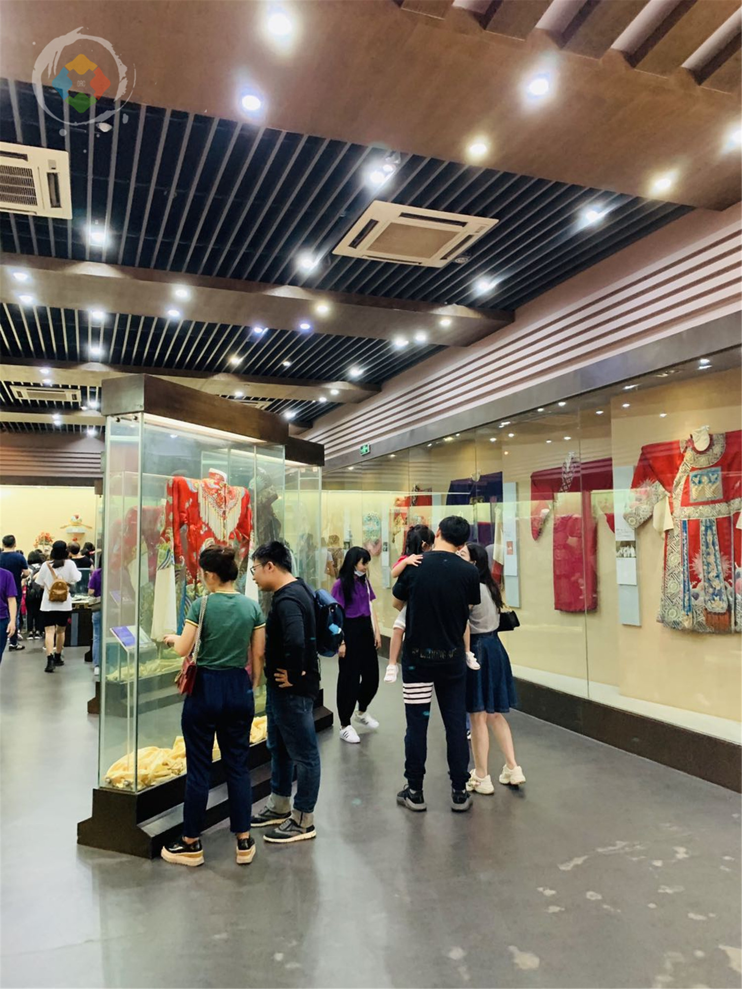 中国传统戏曲是“濒危物种”？重庆川剧砥砺前行，票价越来越便宜