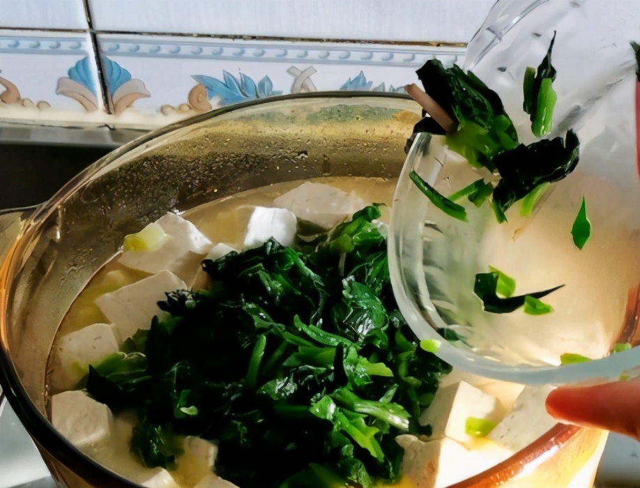 图片[5]-菠菜豆腐汤的做法步骤图 顺应时节更健康-起舞食谱网