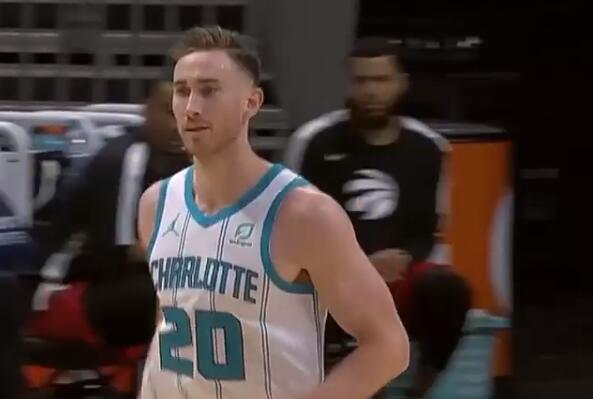 蛻變？黃蜂首節轟22-0打花暴龍，三球變中鋒，海沃德體現價值