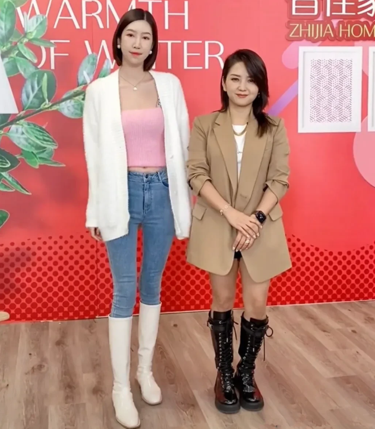 34岁何洁气质被网红碾压,穿长靴腿粗显矮胖,身