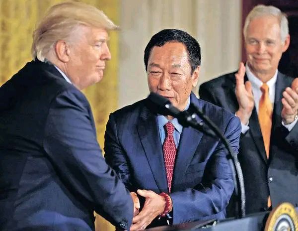 给大陆人赏饭吃？中国代工巨头正式崛起，郭台