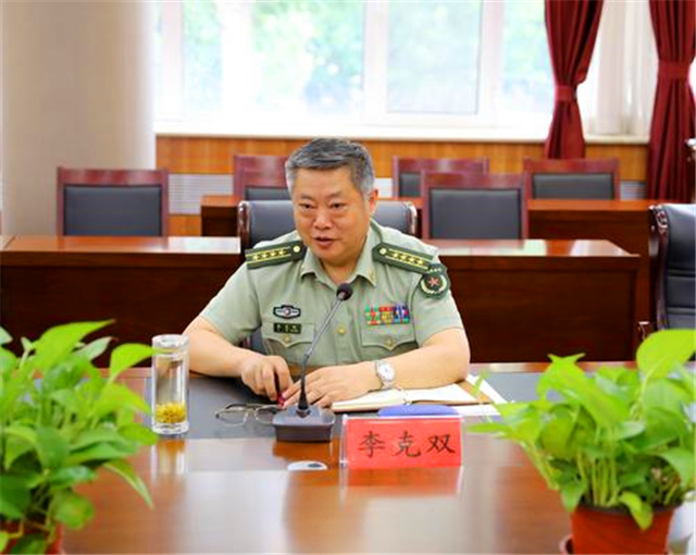 鄧小平百萬裁軍：我來得罪吧，不把這個矛盾交給新的軍委主席