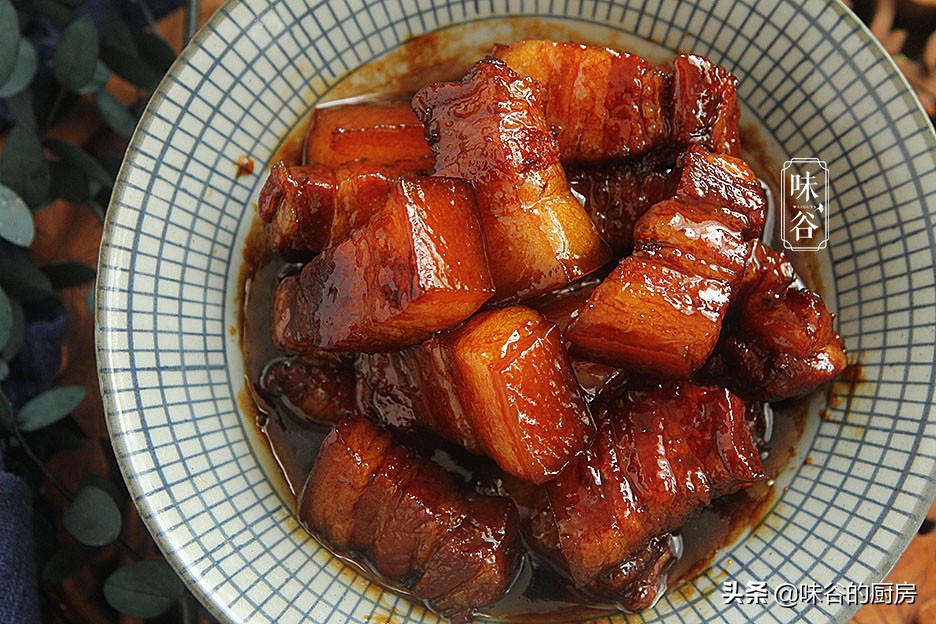 做紅燒肉時，加冷水還是熱水？ 用對方法，肉質軟爛入味無腥味