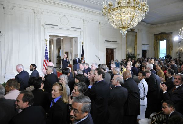 美国用三大能力榨取全球血汗钱，联合国公开谴