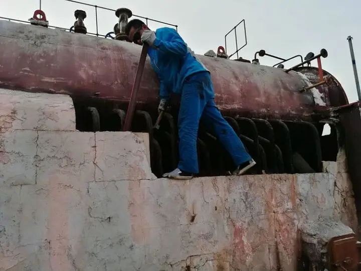 中国著名雕塑家邱天老师告诉您：钢铁装置雕塑是怎么做成的