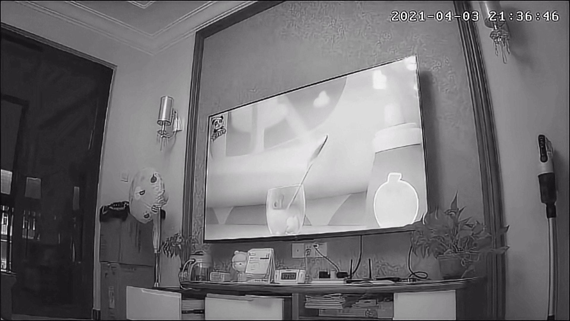 xiaovv智能云台摄像机心享版：功能全性价比不错