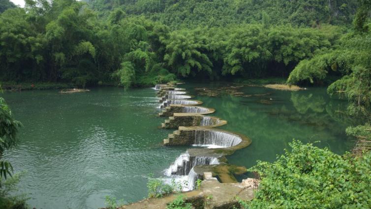 藏在广西的“超美”景区，景色与张家界有得一拼，不需要门票