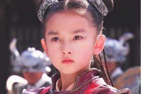 在娱乐圈中，有萝莉气质的女艺人，宋祖儿让人