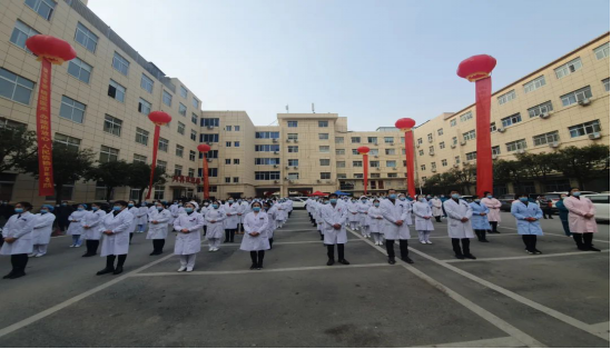 河南省南阳市：卧龙医院举行集中授牌仪式