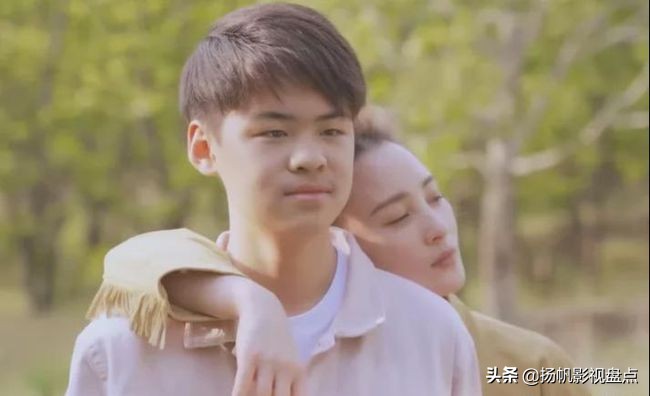 曹颖的儿子完全遗传妈妈的优点，蒋勤勤的儿子完美避开父母的优点