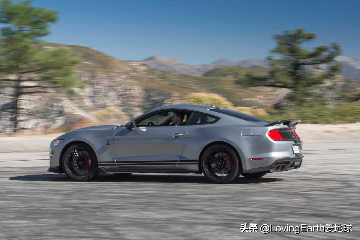 2020年福特野馬謝爾比GT500：一改以往美式肌肉車的操控