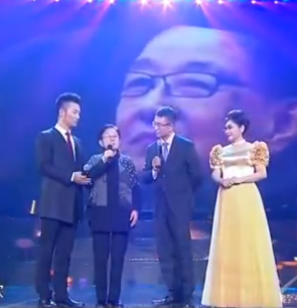 86岁艺术家谷建芬开课堂！身材消瘦变化大，晚年痛失丈夫和女儿