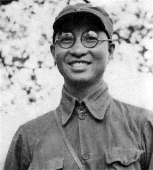 1961年陈赓大将去世，蒋介石在台湾亲设灵堂痛哭：没有他就没有我