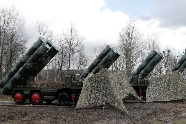 B1轰炸机首次闯入俄方内海，S400导弹全程哑火，