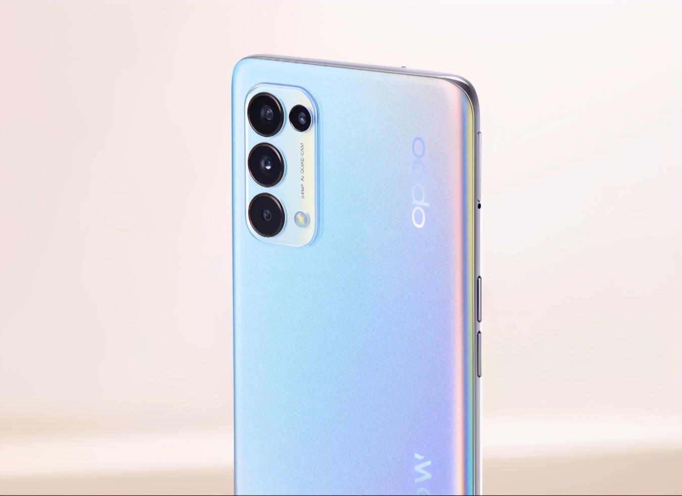 OPPO Reno5与nova 8，选择哪个比较好？