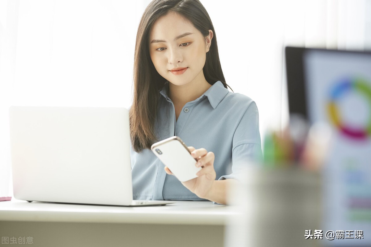 聰明人給領(lǐng)導(dǎo)送禮，往往會(huì)遵守這5個(gè)送禮法則，難怪混得好