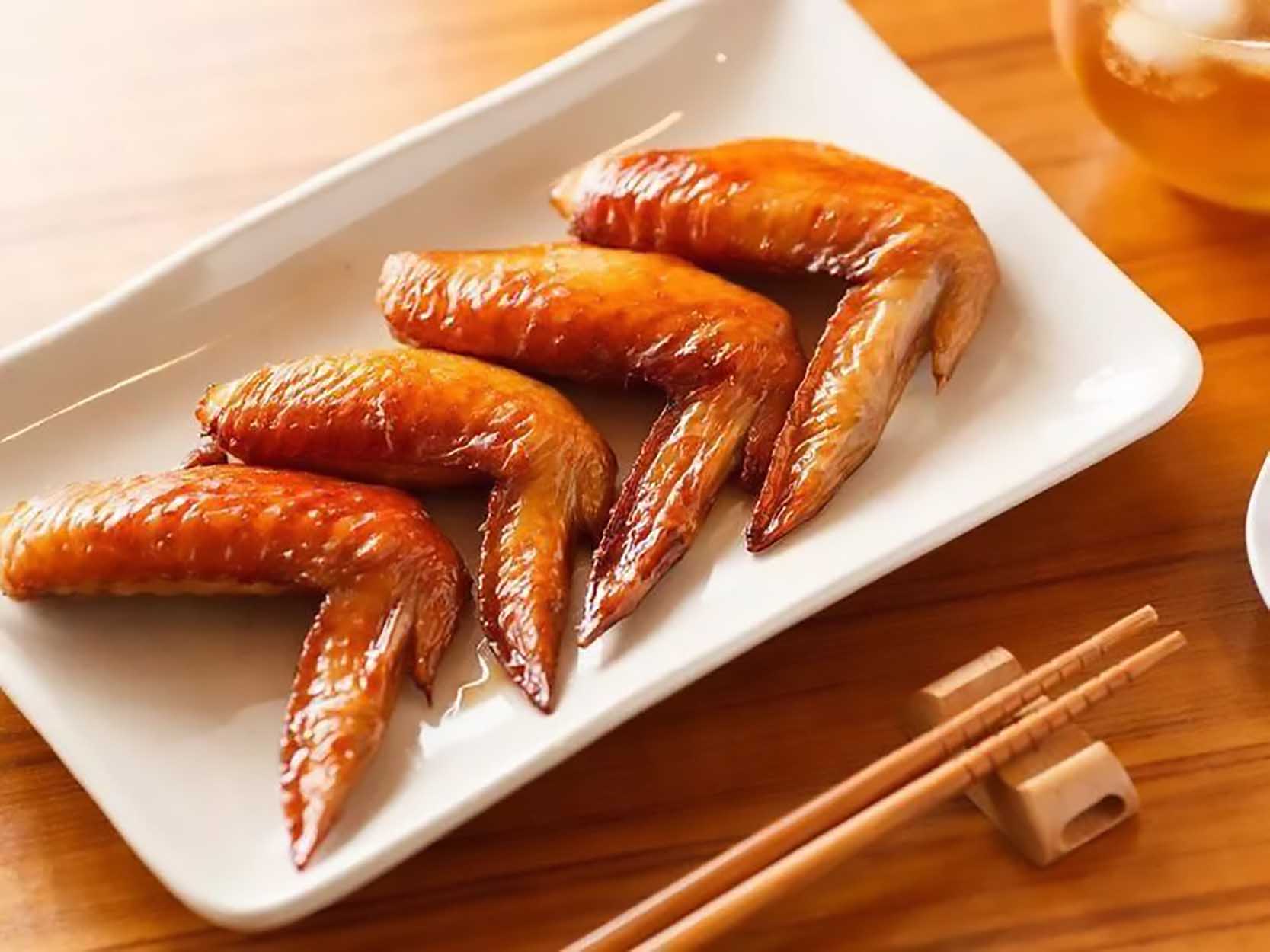 华裔探长李昌钰：凭借2块鸡骨头，调查炸鸡店惨