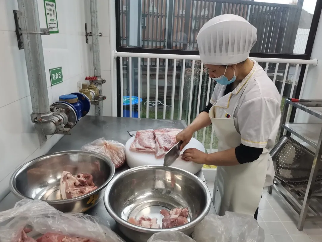 天府新区宁安幼儿园、元音幼儿园厨师厨艺交流活动