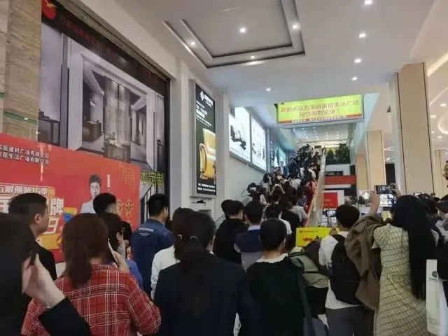 万家丽国际大酒店 网红必住酒店榜 | 夺冠！实至名归