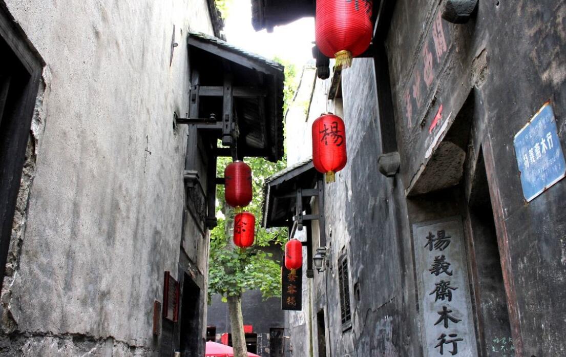 湖南夏季最值得去的5个景点，最美少数民族特色村寨，叹为观止