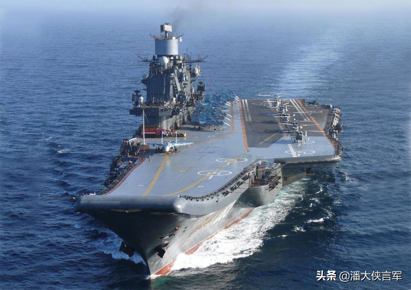 满载6万多吨，冒着黑烟！解析俄独苗航空母舰“库兹涅佐夫”号