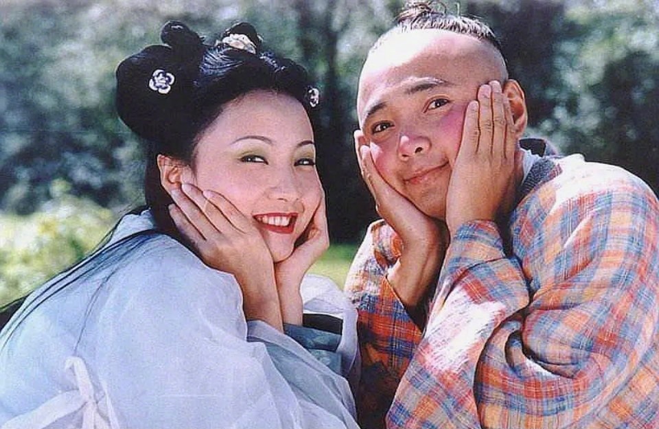 48岁徐峥又胖了？脸蛋赘肉明显胖到没脖子，戴圆帽遮光头显憨态