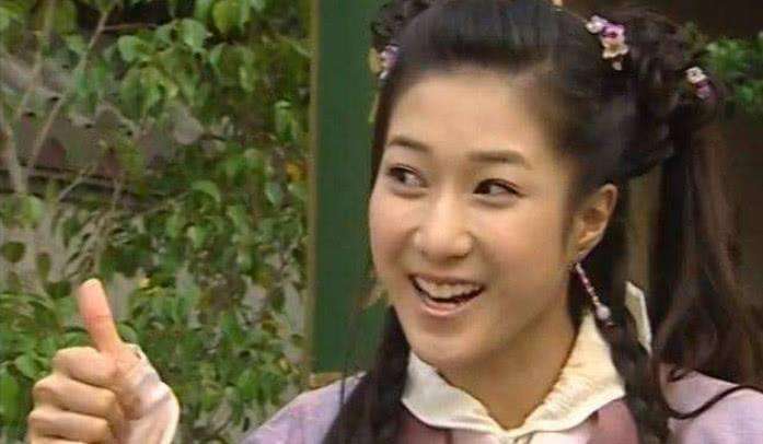 还记得《搜神传》的好彩妹吗？现今堪称“开挂式”发育，美到犯规