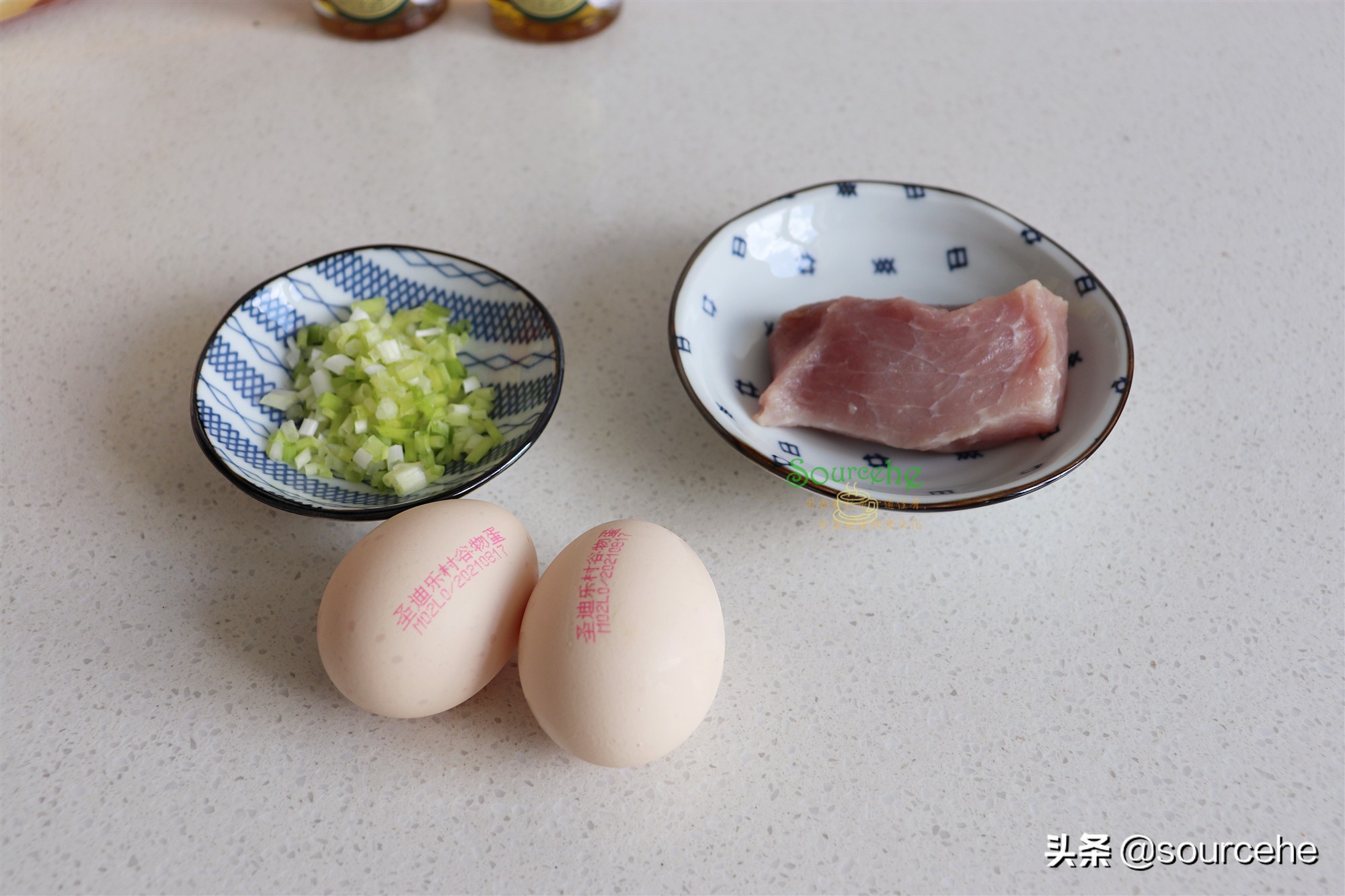 肉末蒸蛋，掌握3个技巧，鸡蛋鲜香无蜂窝，又香又嫩