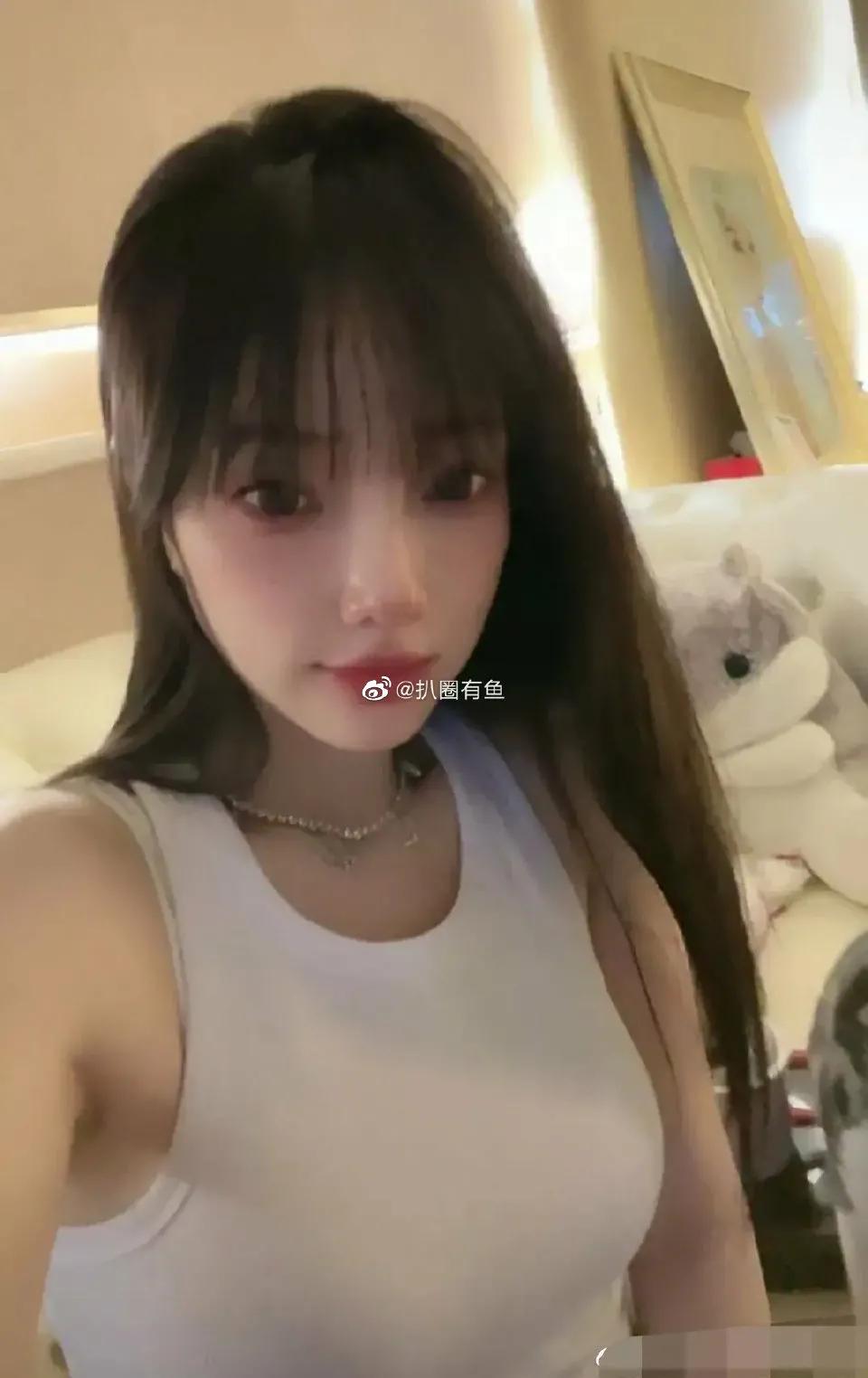 把明星做成网红的两位女艺人