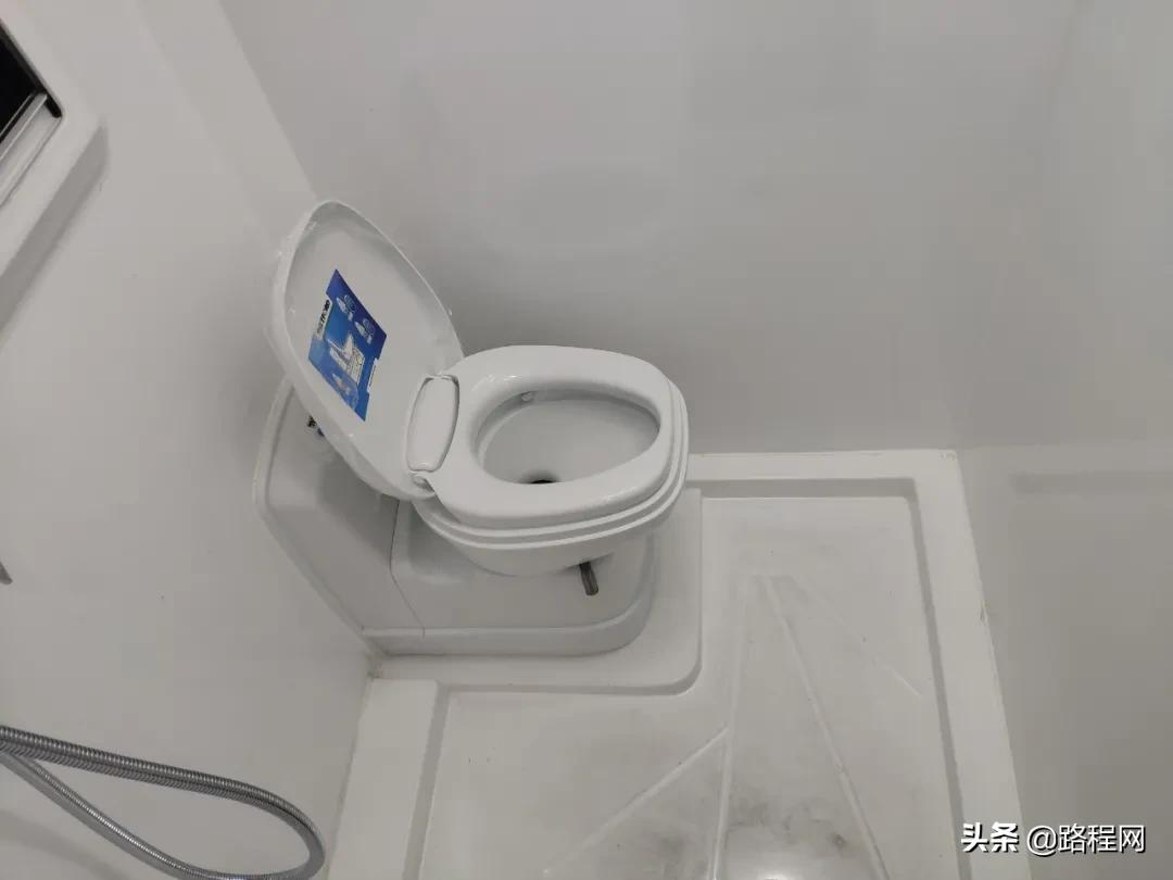 �׿���Ῠ�������ߣ�320L��ˮ�� �Ĵ�������31.8W��