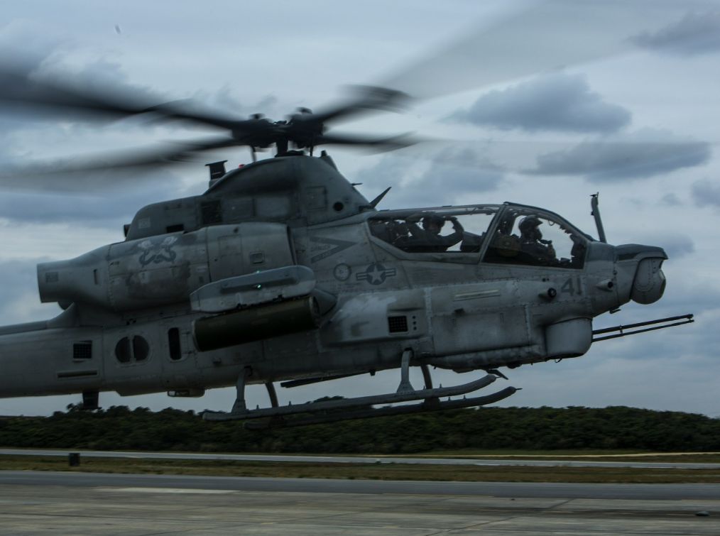 12架直升机要价20亿美元，这是明目张胆的坑人，