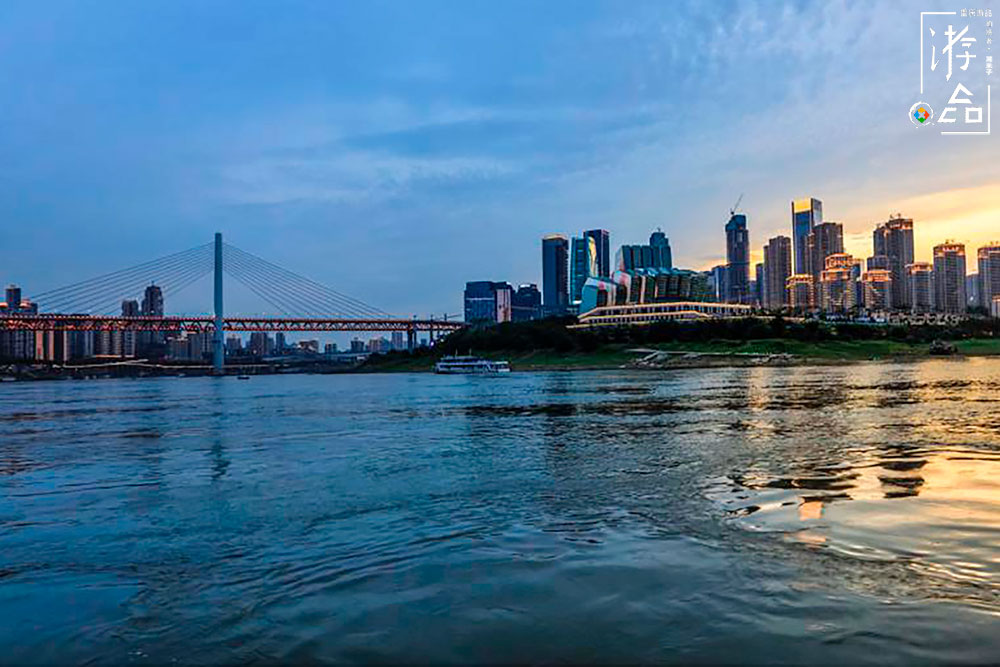 重庆两江游避坑指南：从购票选择到登船占位，每个环节都必须注意