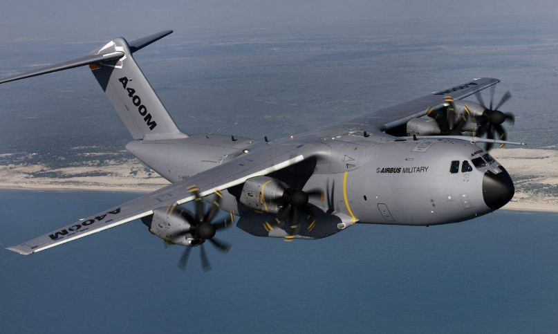 终于从中国买到20亿只口罩，军方下令武装押运，比黄金还重要