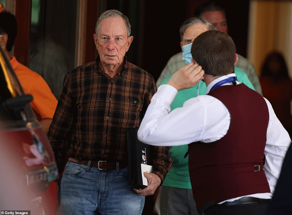 扎克伯格穿200块拖鞋聚会，暴露了全世界最有钱人“穿衣潜规则”