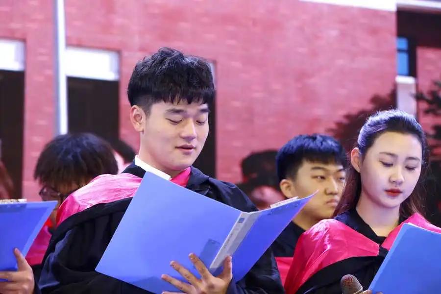 毕业典礼 | 后浪奔涌 未来可期