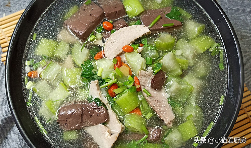 图片[2]-天气炎热 教你制作一道“鸭血丝瓜汤”来吃 味道清香微甜好喝-起舞食谱网