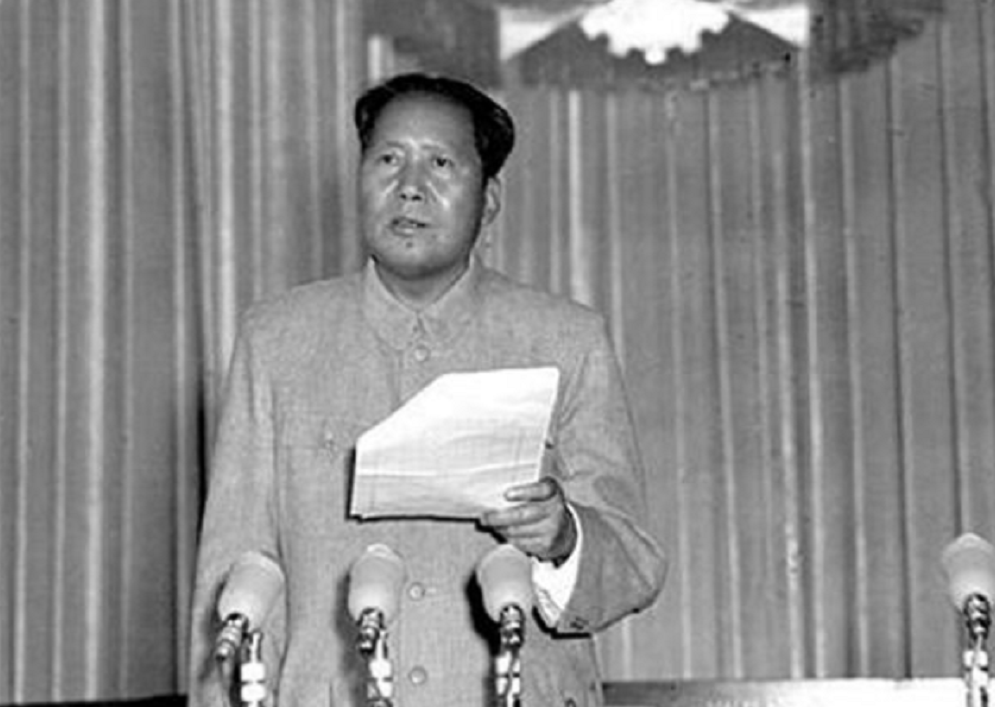 1949年毛主席请张治中来中南海，毛主席：给彭总做助手，委屈了吧