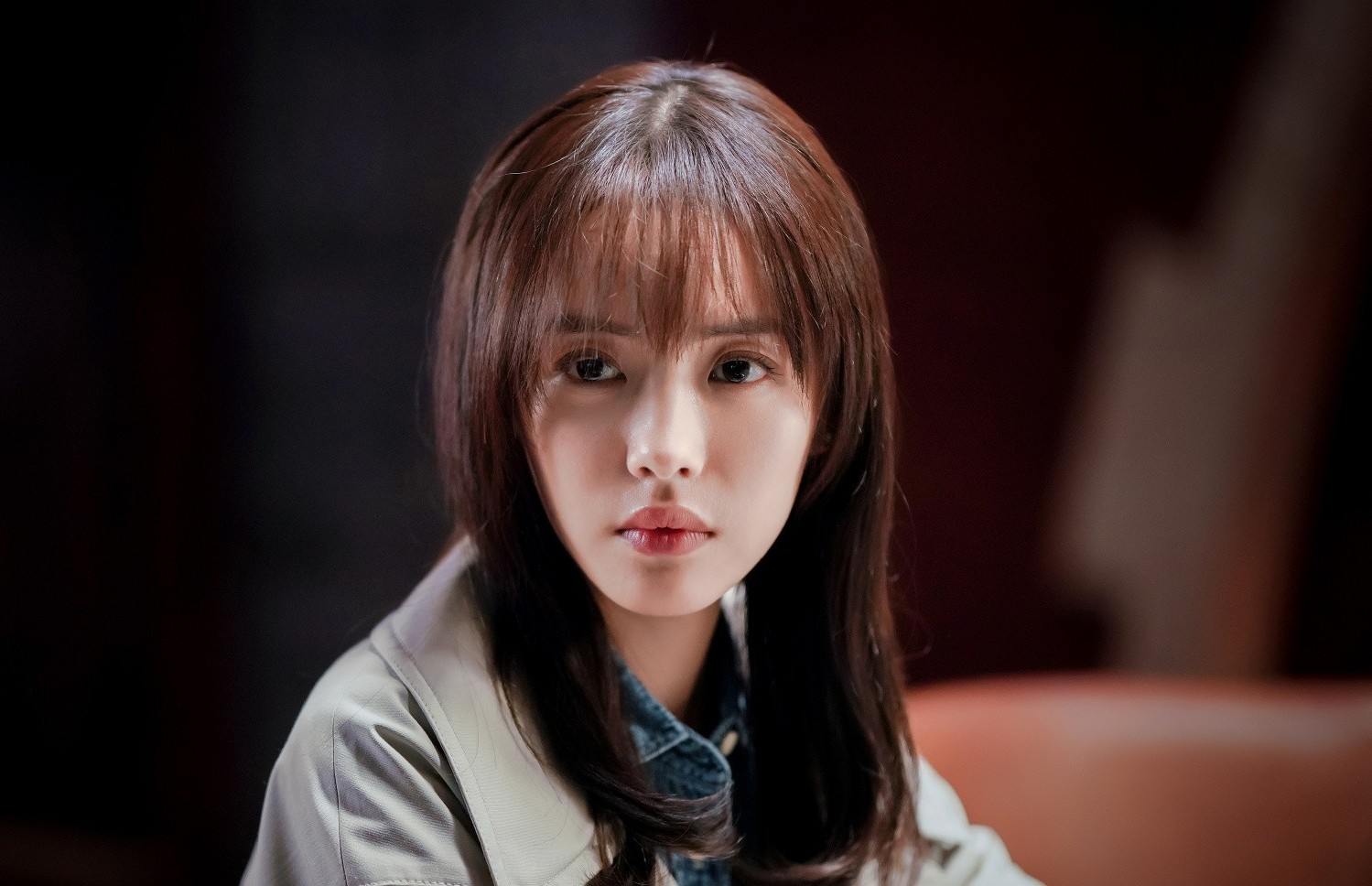 在这部电视剧中,王劲松饰演警察陈瑾言,因他找到了犯罪嫌疑人头目封潇